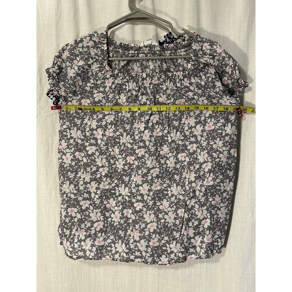 Uniqlo Womens Floral Short Sleeve Cotton Top Gray White Smocked Neck Small - Picture 6 of 6